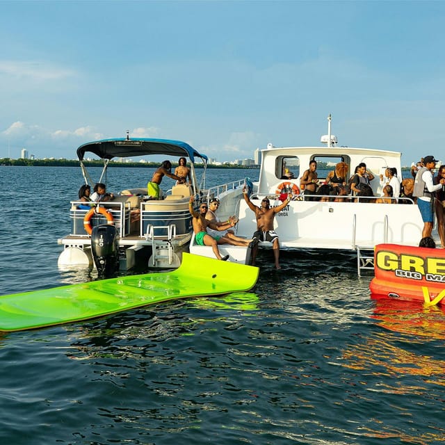 miami-boat-tour-with-jet-skis-tubing-open-bar_1